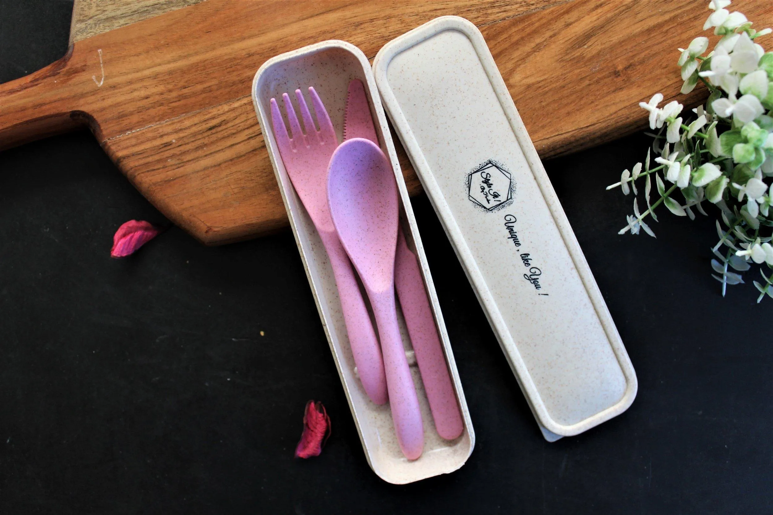 Eco-Friendly Wheat Straw   Food Grade PP Fiber Cutlery Set In Travel Box 8.5"